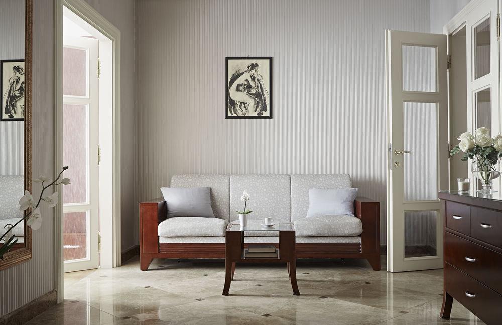 Almandine Apartahotel 4*
