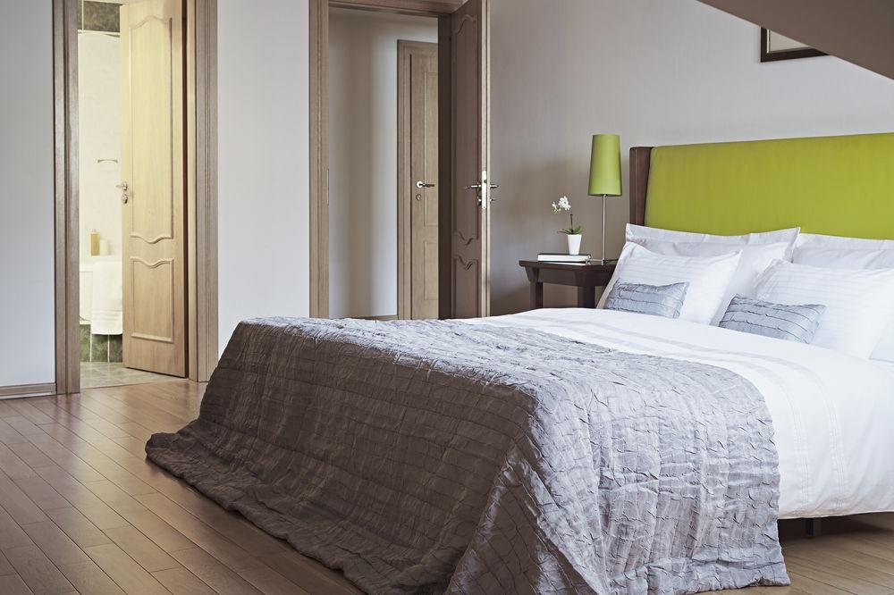 Almandine Apartahotel