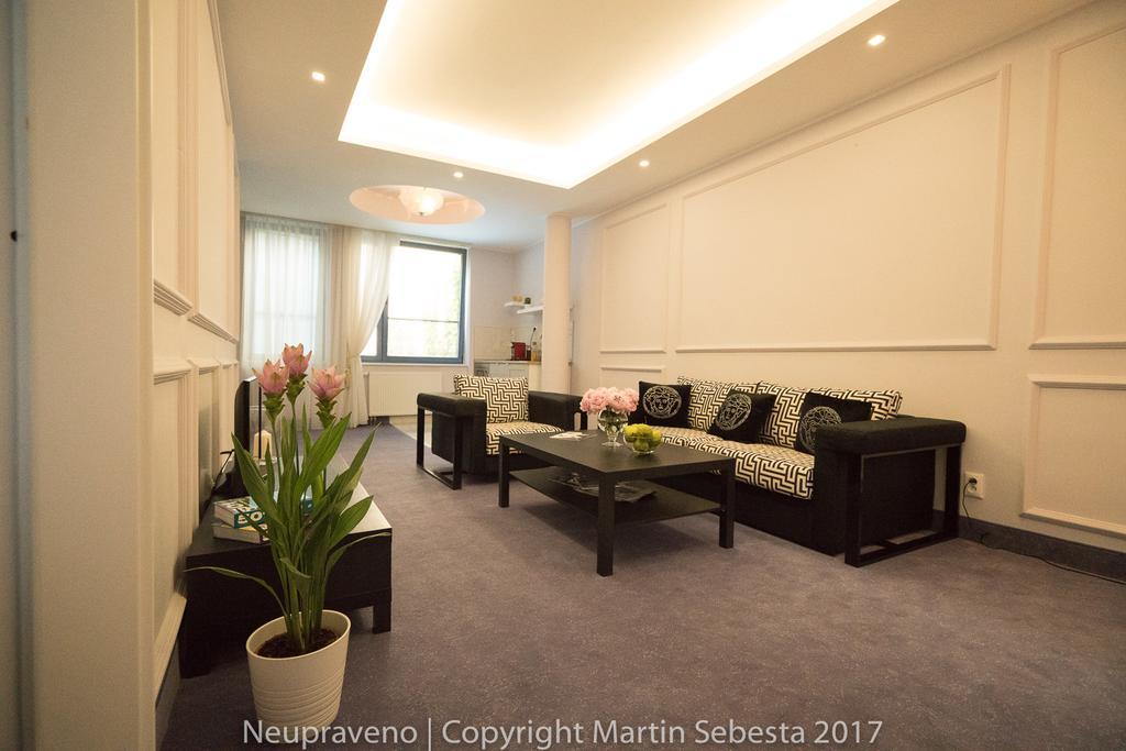 Aparthotel Almandine Prag